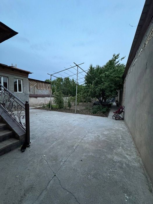Toahkent tumani 16 yillik mahlada hovli sotiladi