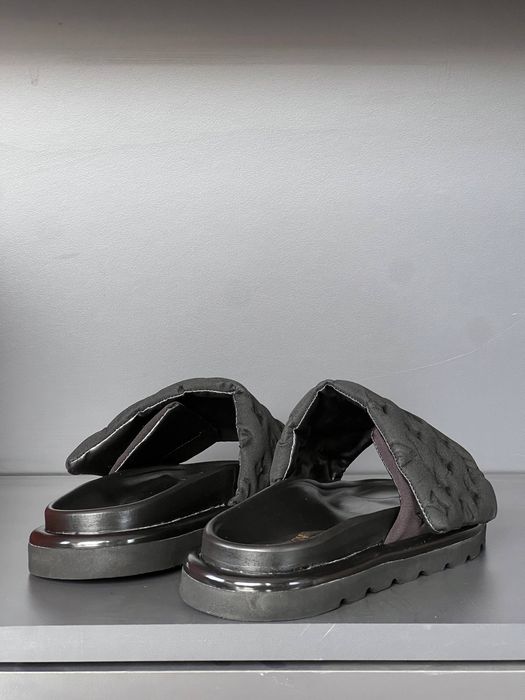 Papuci Louis Vuitton noi