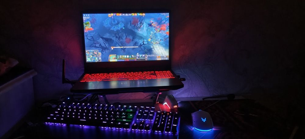 Ноутбук полный комплект игровой