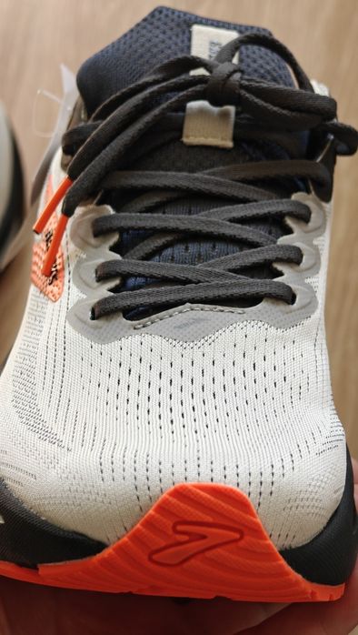 Кроссовки Brooks Ghost 17