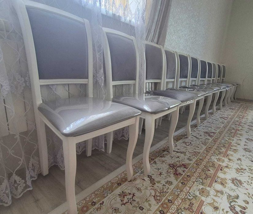 стулья  в целофане/ орындыктар