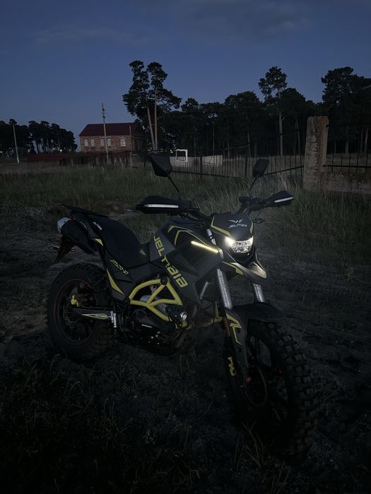 Продам мотоцикл 300кубов