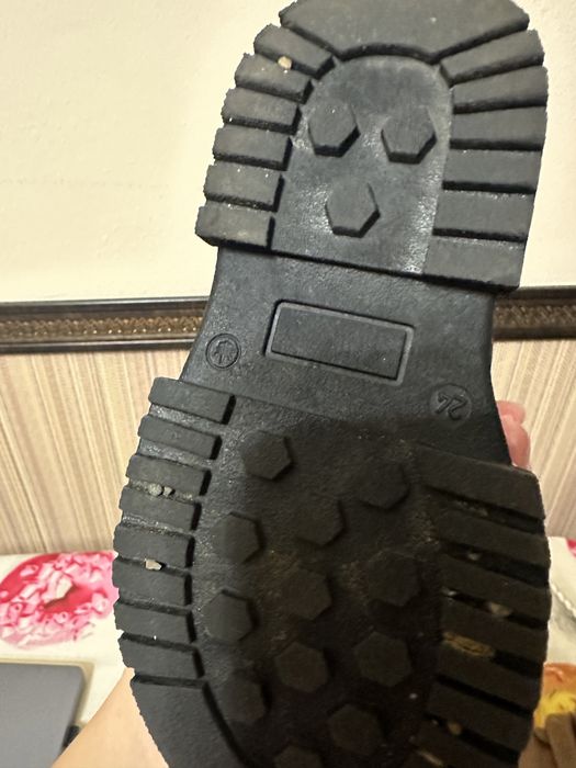 Продам десткие ботинки