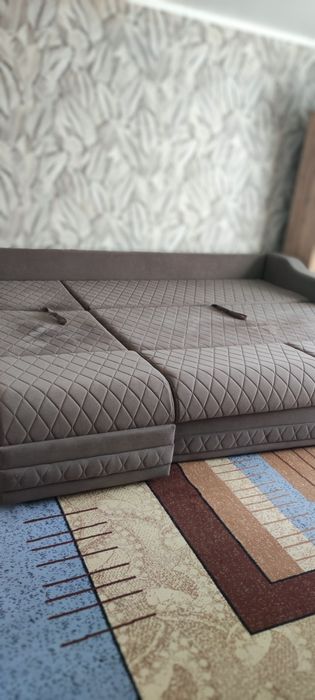 Продам диван длинна 3 метра