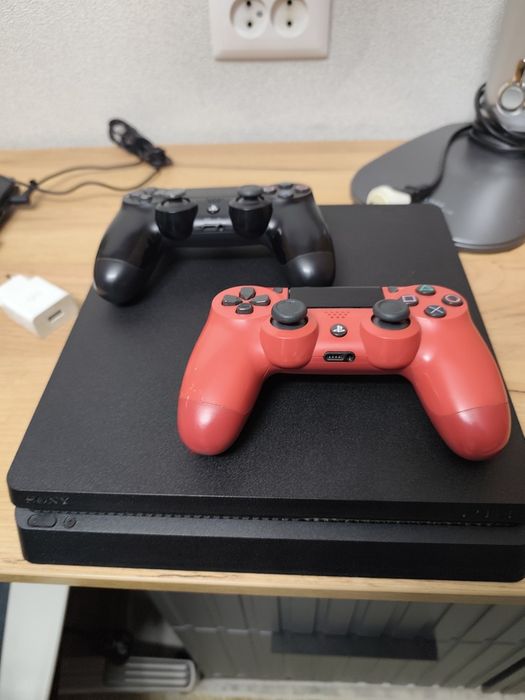 Sony PS 4 1 TB с дисками