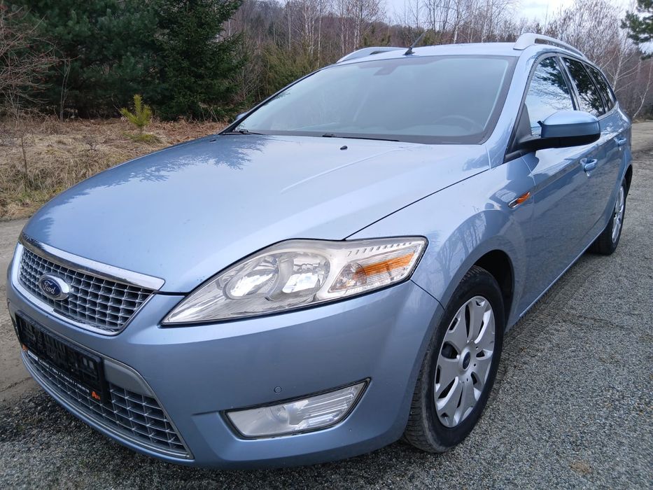 Ford Mondeo 2.0 Diesel  ,6 Trepte Titanium impecabil fără rugina