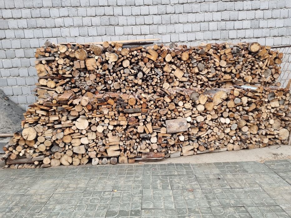 Õtinlar sotiladi yaxshi xolatda pechkaga yoqish uchin kesib tayyor