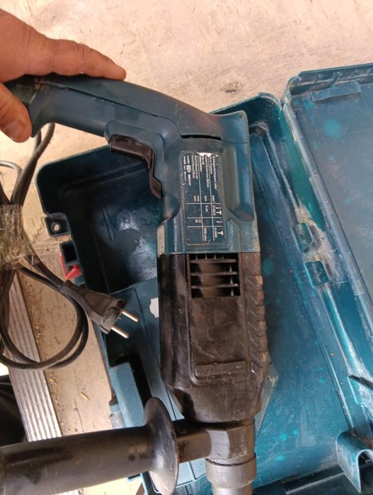 Оригинален перфоратор Bosch 680w.