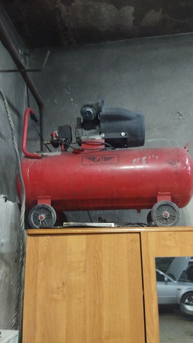 продам компрессор