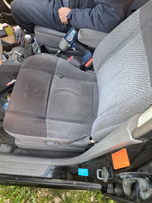 Мазда Примаси 1.8 на части !