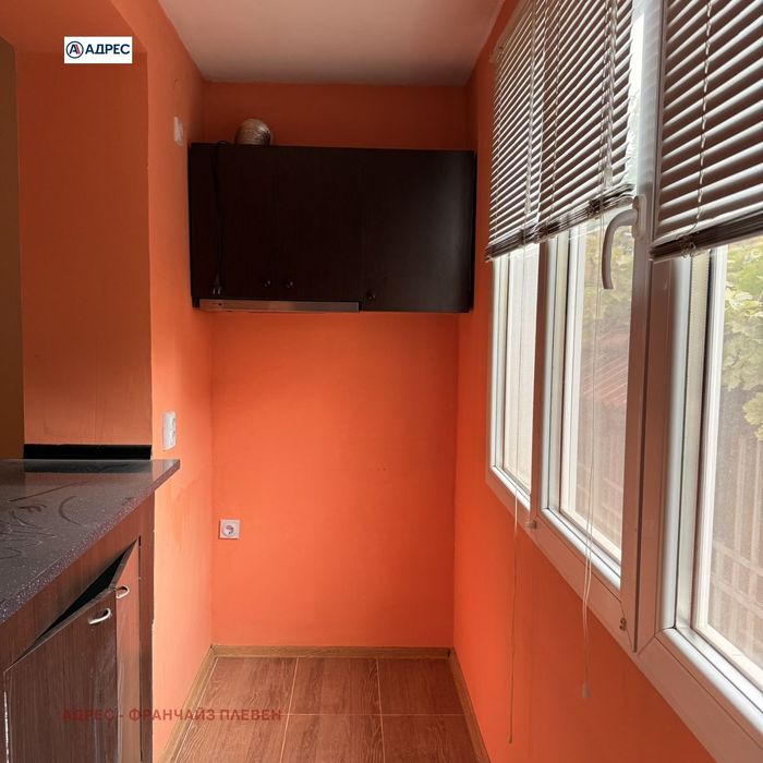 Продава се Двустаен апартамент в Плевен, Идеален център - 64 кв.м за 1954 €/кв.м - Снимка #10