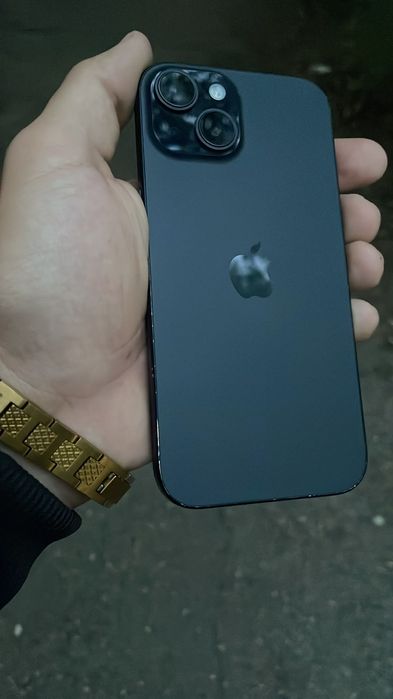 Продам айфон 15 идеальный