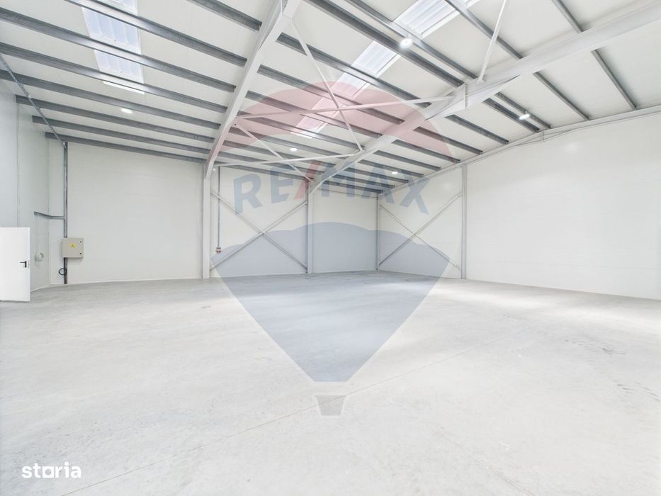 Hala spațiu industrial de vanzare