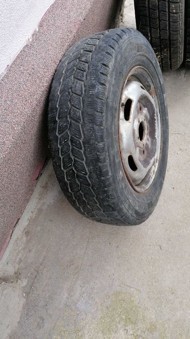 Cauciucuri 195/60/15 C  jante ford teanzit