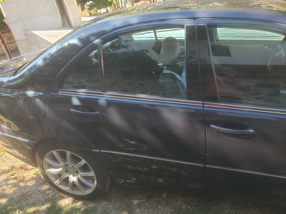 Mercedes c270, Avantgarde, facelift, sports.Голяма навигация Кожен сал