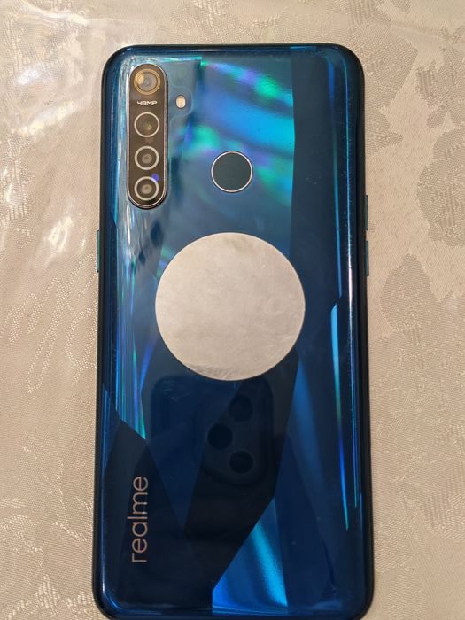 Телефон Realme 5 pro