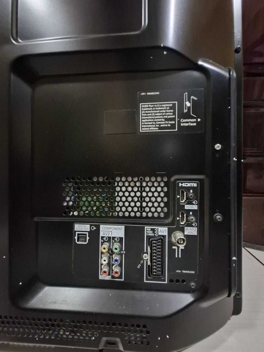 vand televizor Panasonic in stare foarte buna de functionare