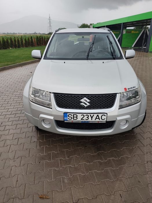 Vînd mașina personală