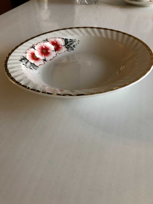 Тарелки суповые новые