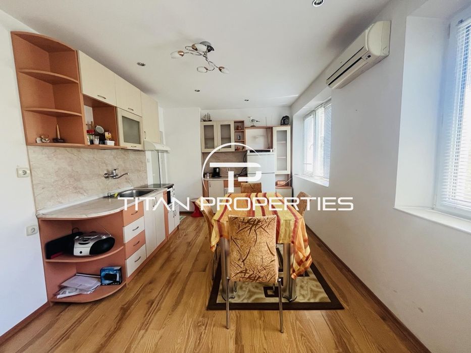 Дава се под наем Двустаен апартамент в Бургас, Център - 49 кв.м за 357 € - Снимка #2