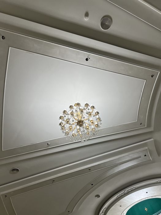 Люстра тойханаға, үйге