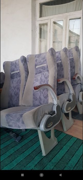 Ютонг сидения ...