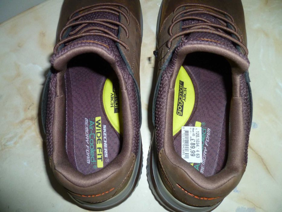 Skechers нови обувки №45