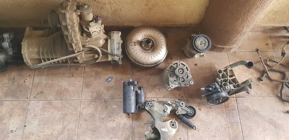 Dezmembrez VW Touareg 7L 30 Caseta directie Diferential ECU Capota usa