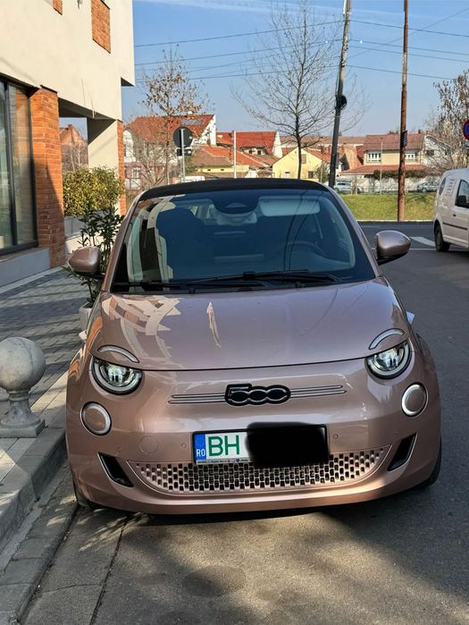 Fiat 500E Factura,Prim proprietar,stare noua,cumparat repr AutoSiena Oradea