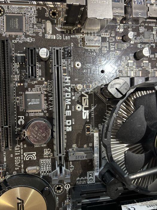 Kit Gaming Intel i5 6600, Placa de baza ASUS H170M- E, 8GB RAM DDR3