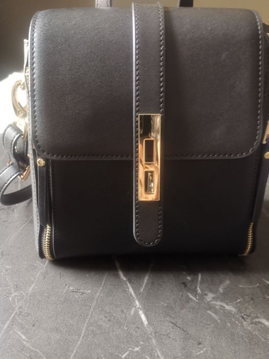 Дамска раничка - чанта