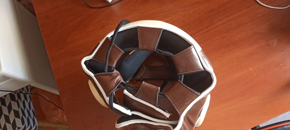 Продам шлем для бокса