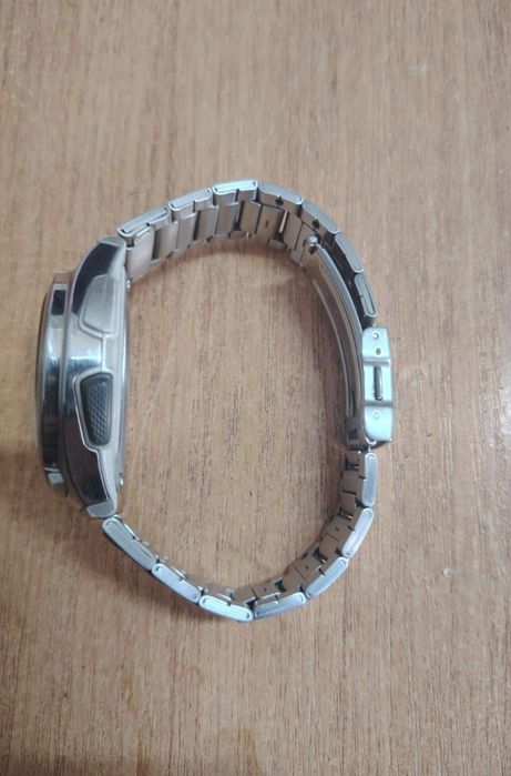 Часы Casio illuminator.