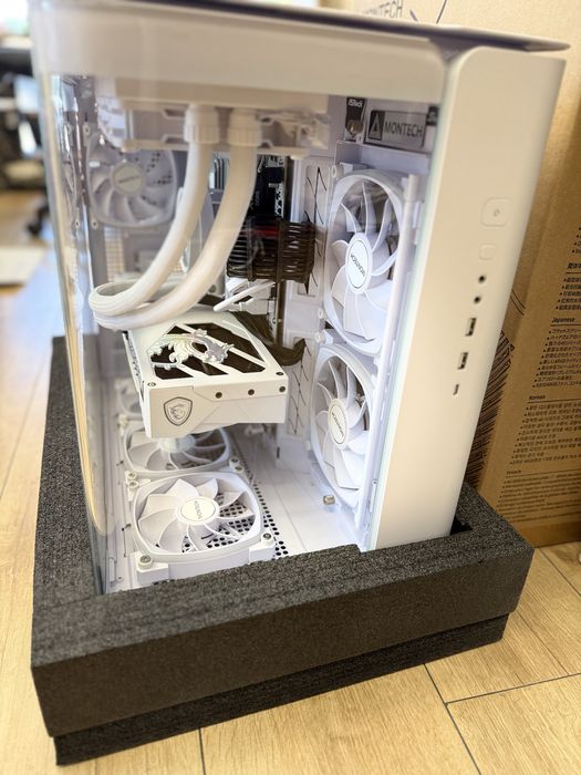 Геймърски  компютър 9950X3D/ RTX 5080/ 32GB Montech King 95 Pro ГАРАНЦИЯ Б-114370