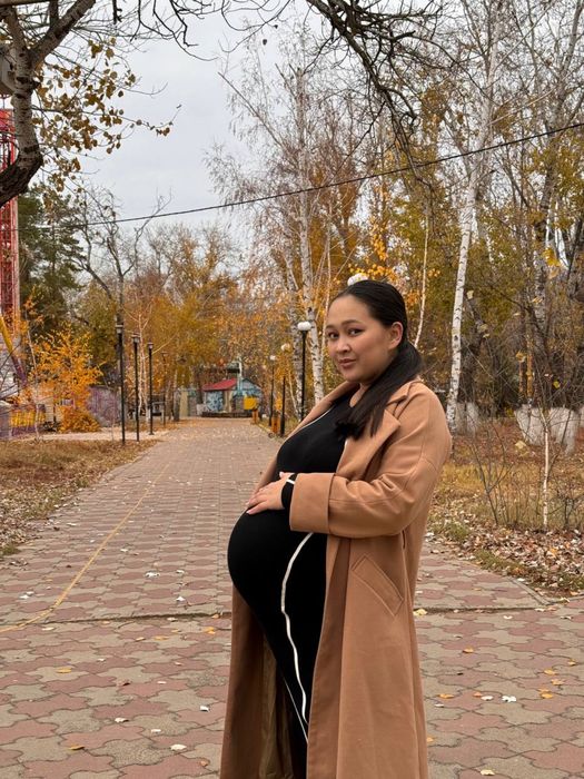 Продам пальто коричневое