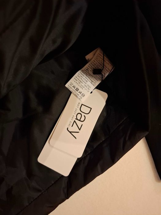 Дамско черно яке