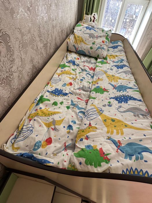 Продается кровать со шкафами