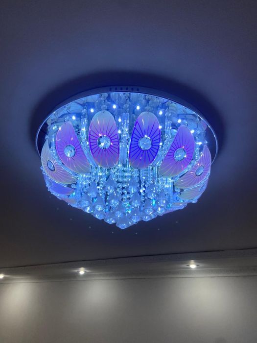 Продам люстра срочно