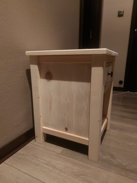 Нощно     шкафче