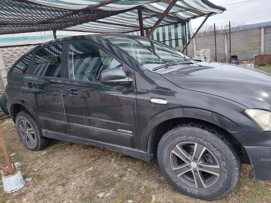 Vând Ssangyon Actyon sau schimb cu microbuz 8+1