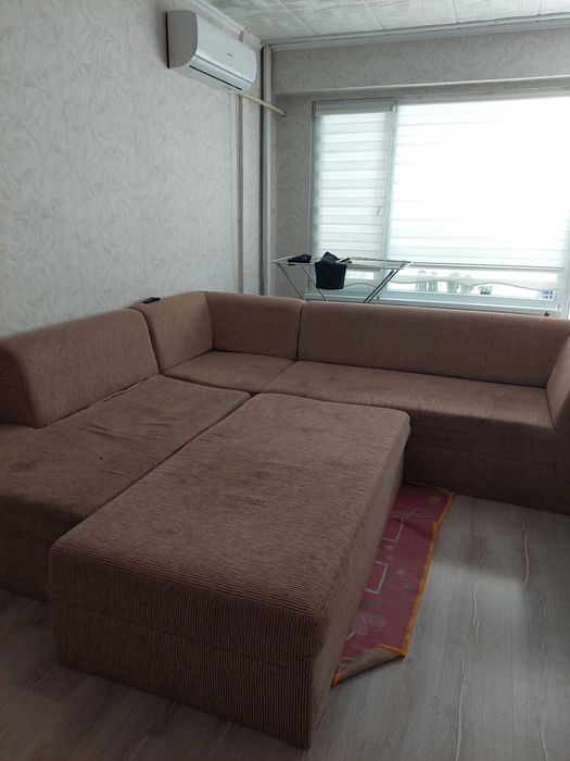 Диван бежов  215/240