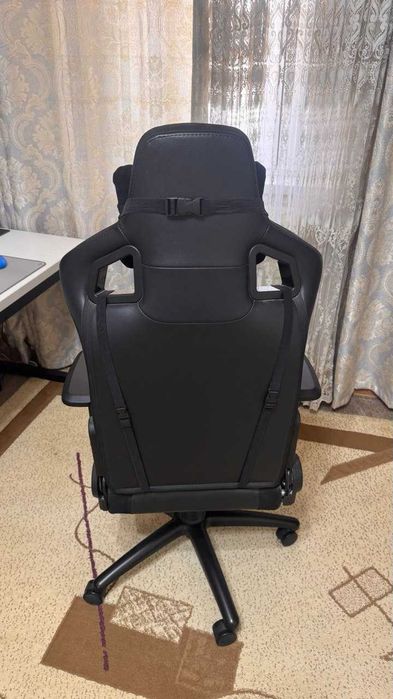 Игровое кресло Noblechairs HERO