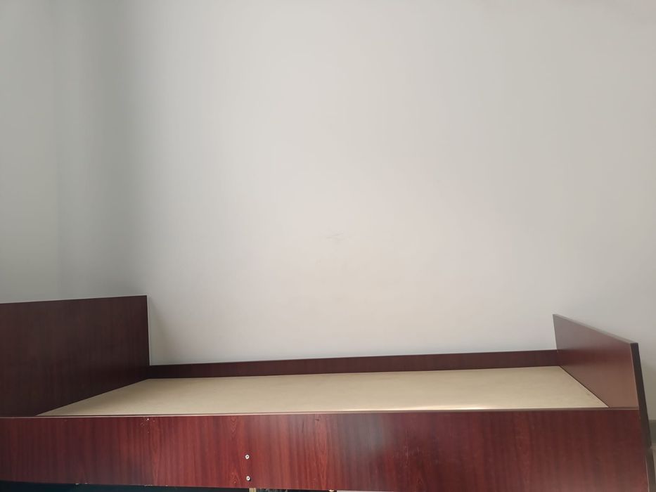 Продам односпальный Кровать