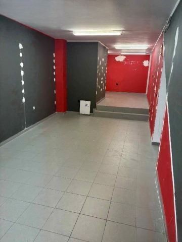 Магазин до пазар Слатина – 44 кв.м, 500€, до бъдещо метро и спирка