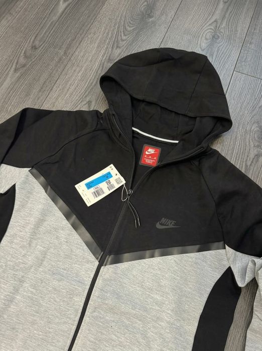 Trening Nike Tech Negru Gri - Calitate Premium