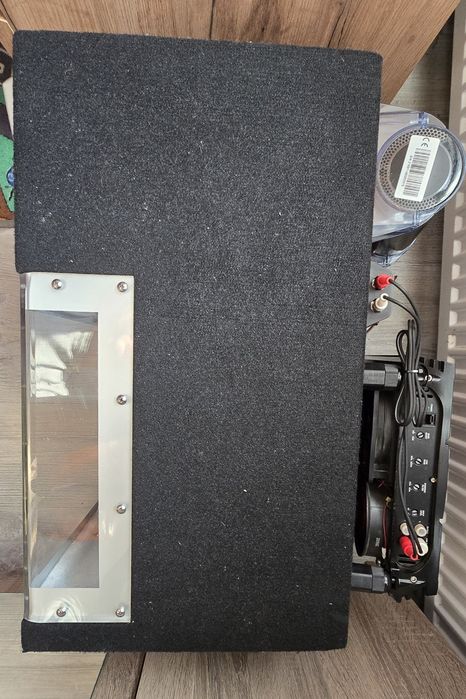 Statie cu subwoofer auto