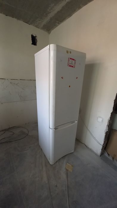 Продам холодильник б/у