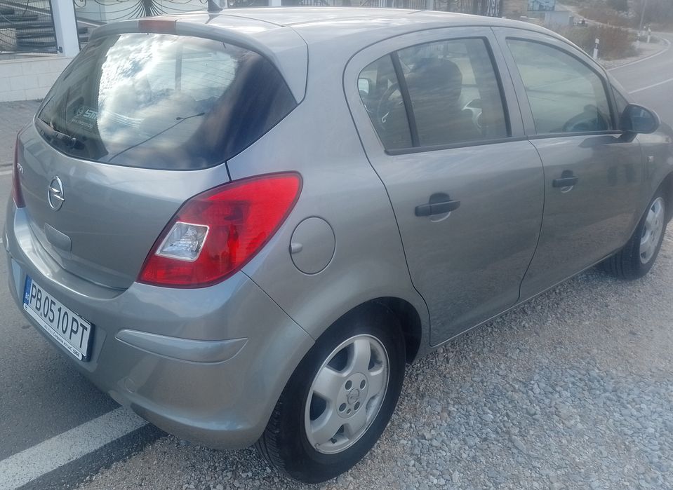 Опел Корса D 2014 г. Първи собственик.