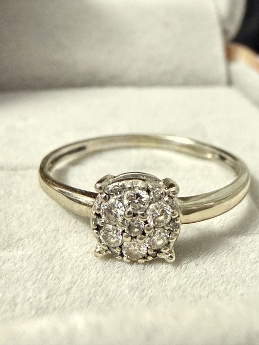 Бриллиантовое кольцо