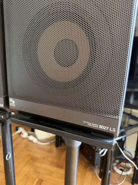 Тонколони Schneider 8027 LS